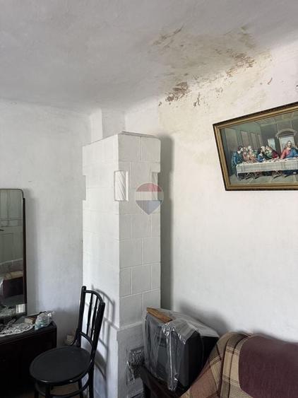 Casă individuală cu 6 camere cu Teren 433 Mp în Sud