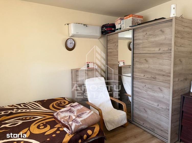 Casă cu 7 camere cu Teren 360 Mp în Buziașului