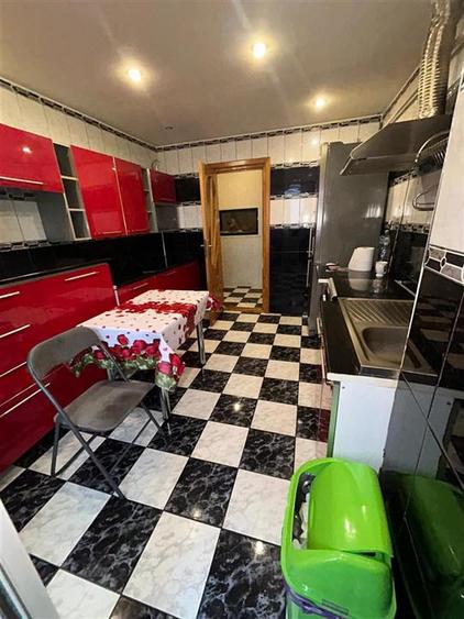 Apartament cu 3 camere decomandat, mobilat în Obor