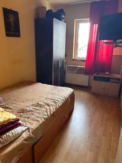 Apartament cu 3 camere decomandat în Mărășești