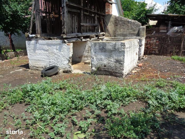 Casă cu 3 camere cu Teren 748 Mp în Central