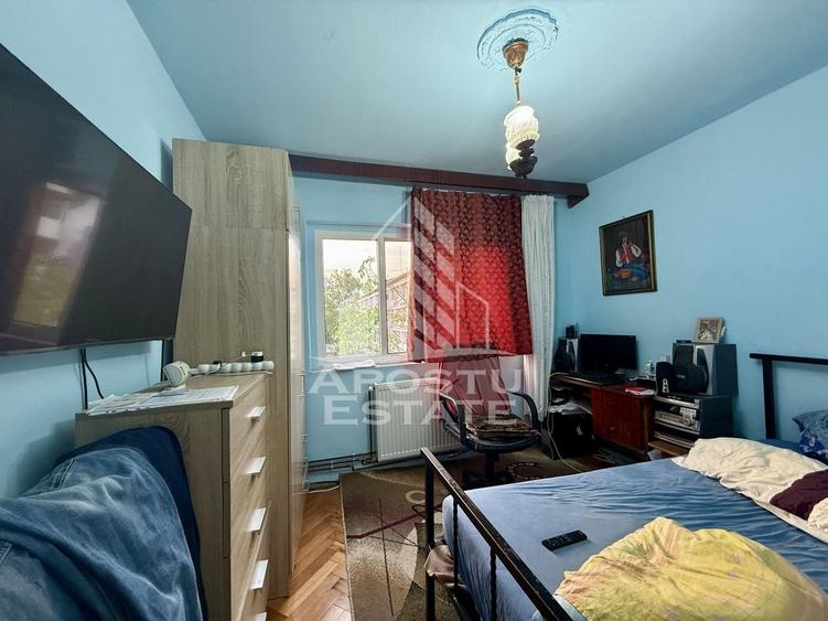 Apartament cu 3 camere decomandat, mobilat în Complex Studențesc