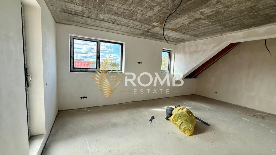 Casă individuală cu 5 camere cu Teren 500 Mp în Florești