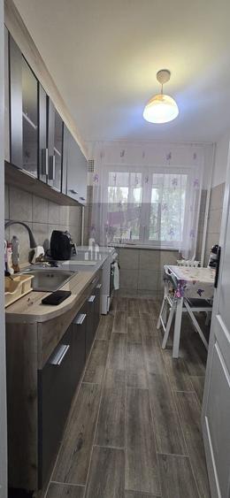 Apartament cu 2 camere semidecomandat, mobilat în Alexandru Obregia