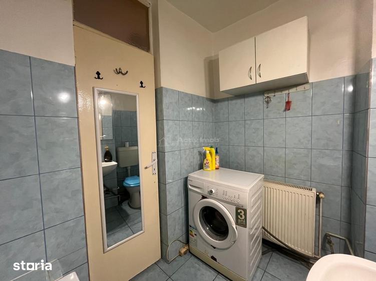 Apartament cu 3 camere semidecomandat în Central
