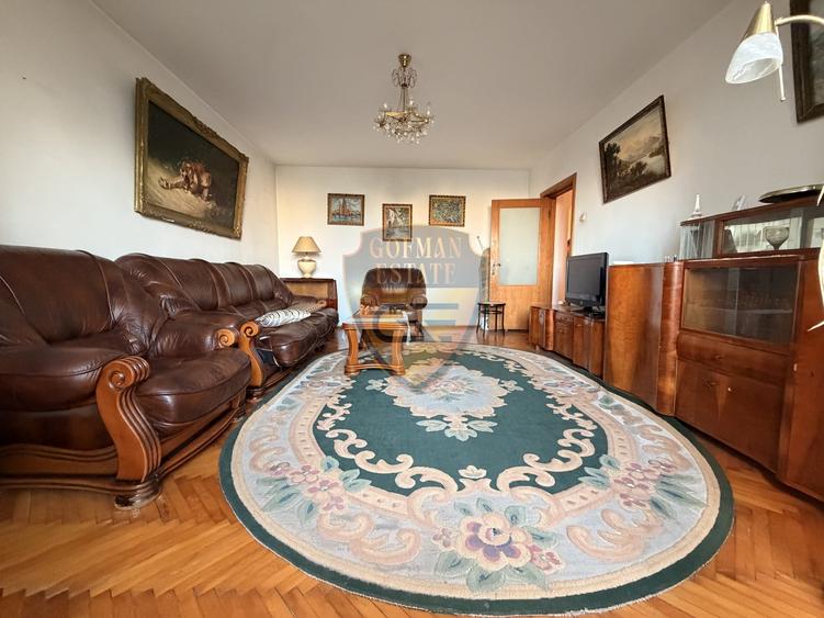 Apartament cu 3 camere decomandat, mobilat în Ultracentral