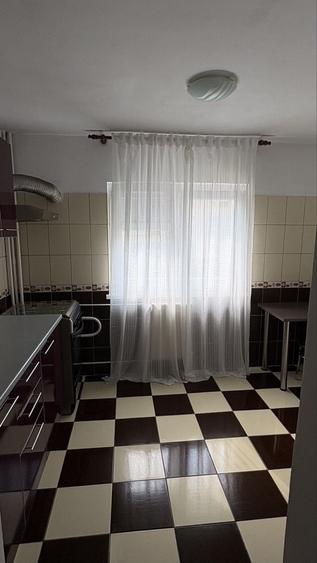 Garsonieră decomandată în Brâncoveanu