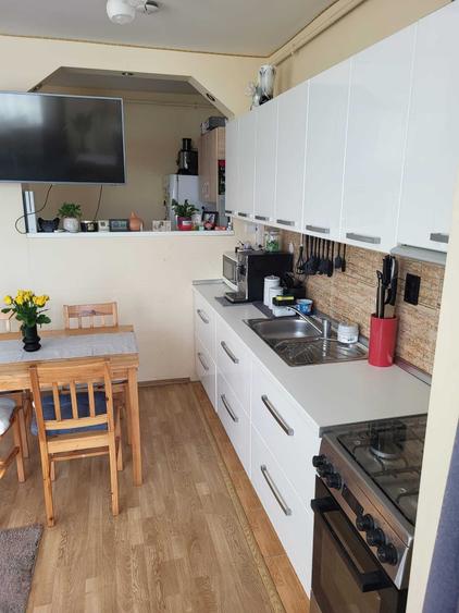 Apartament cu 2 camere semidecomandat în Florești