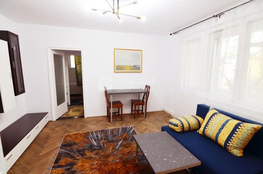 Apartament cu 3 camere semidecomandat, mobilat în Copou