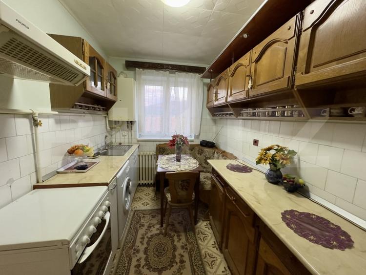 Apartament cu 2 camere decomandat, mobilat în Cugir