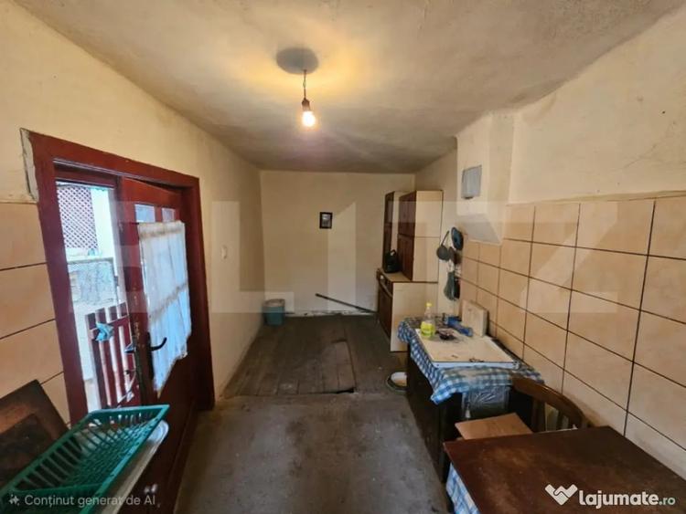 Casă cu 4 camere cu Teren 400 Mp în Central