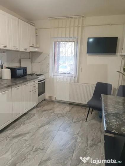 Apartament cu 2 camere semidecomandat în Dâmbovița