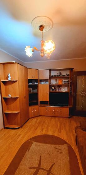 Apartament cu 2 camere semidecomandat în Rogerius