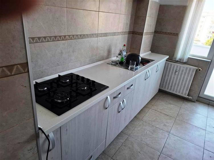 Apartament 3 camere in Ploiesti, zona centrala - 12