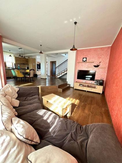 Casă cu 4 camere cu Teren 300 Mp în Sânmartin
