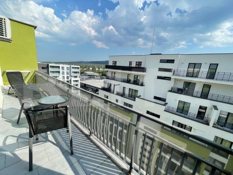 Apartament cu 2 camere semidecomandat, mobilat în Bună Ziua