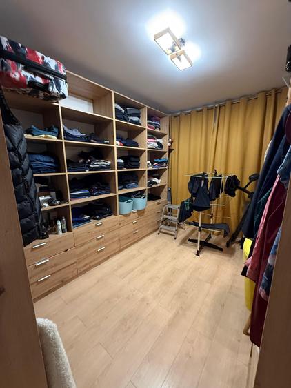 Apartament cu 4 camere decomandat, mobilat în Bucureștii Noi
