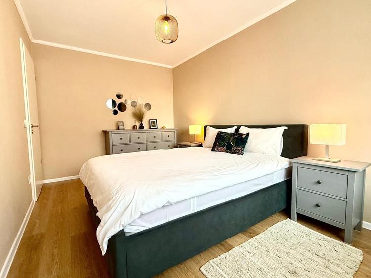 Apartament cu 3 camere decomandat în Exterior Vest