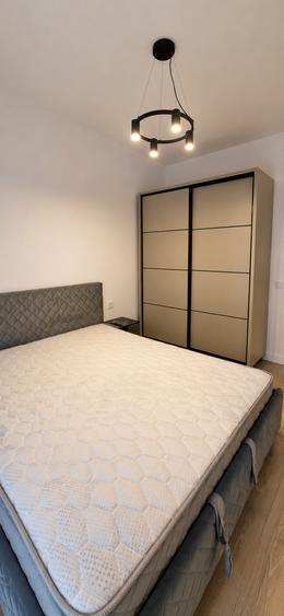 Apartament cu 2 camere semidecomandat în Podu Roș
