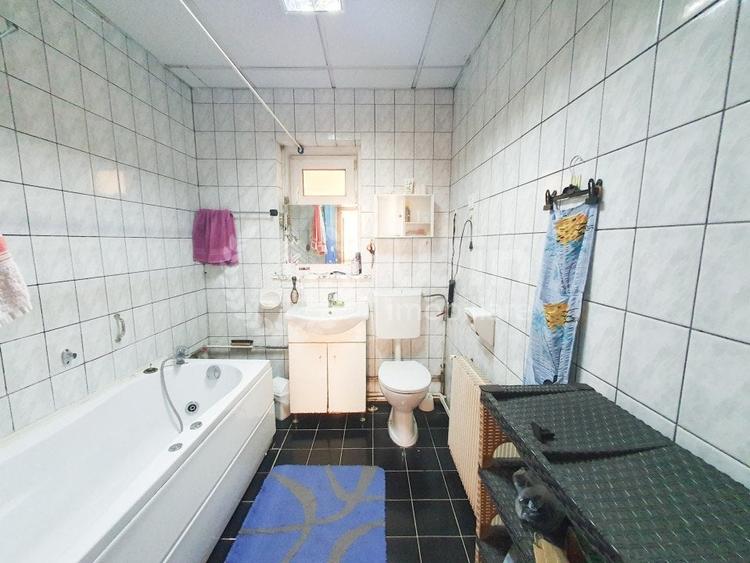 Casă individuală cu 3 camere cu Canalizare în Zorilor