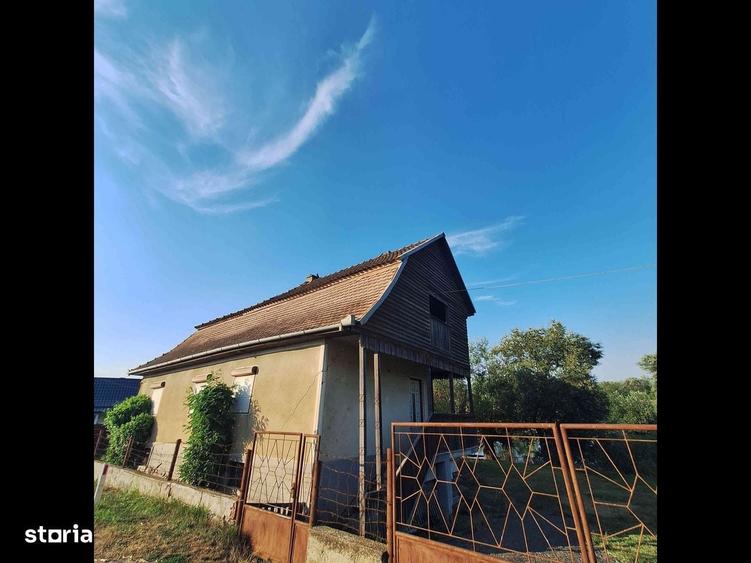 Casă cu 3 camere în Cipău