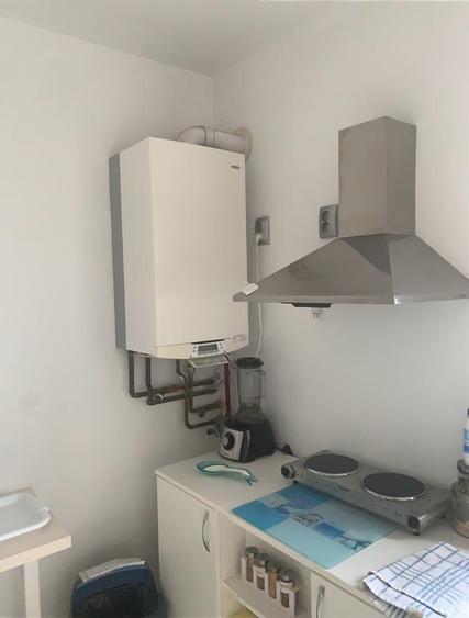 Casă individuală cu 6 camere cu Canalizare în Nord