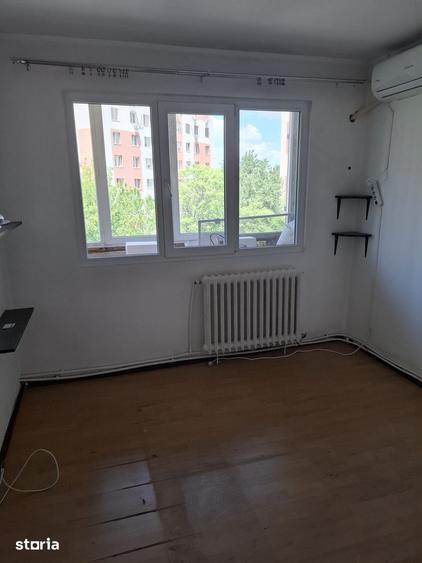 Apartament cu 4 camere în Rahova