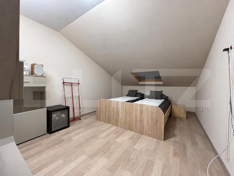 Apartament cu 3 camere decomandat, mobilat în Rogerius