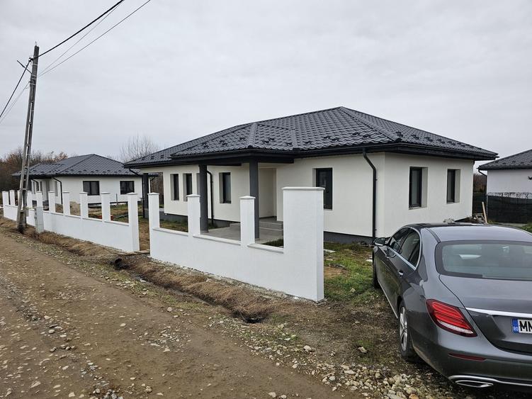 Casă cu 4 camere în Central