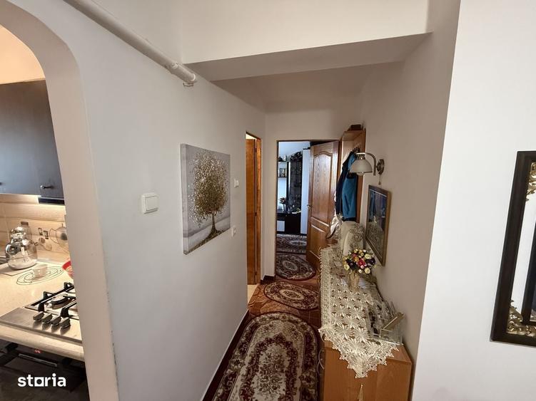 Apartament cu 2 camere decomandat în Central