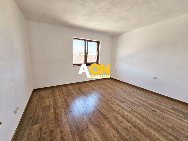 Casă cu 4 camere cu Canalizare în Cetate