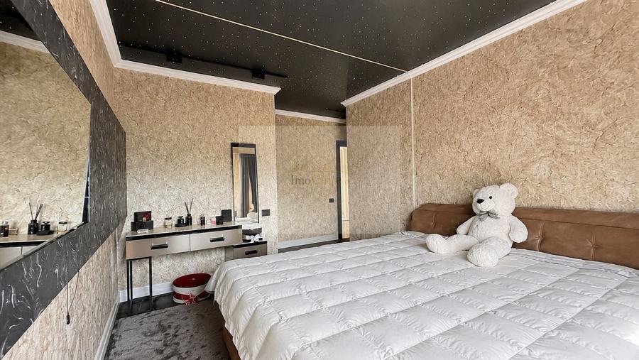 Penthouse cu 3 camere semidecomandat, mobilat în Europa