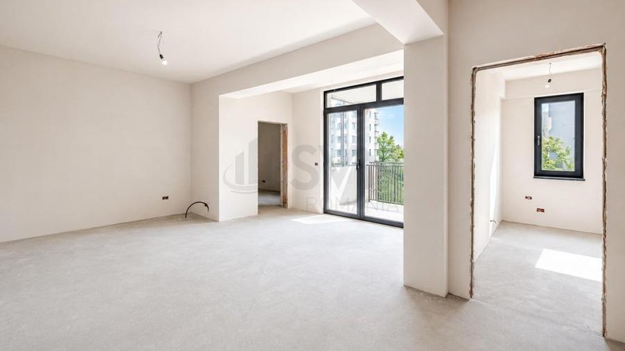 Apartament cu 3 camere semidecomandat în Ștefan cel Mare