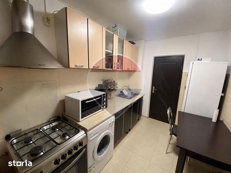 Apartament cu 2 camere decomandat în Titan