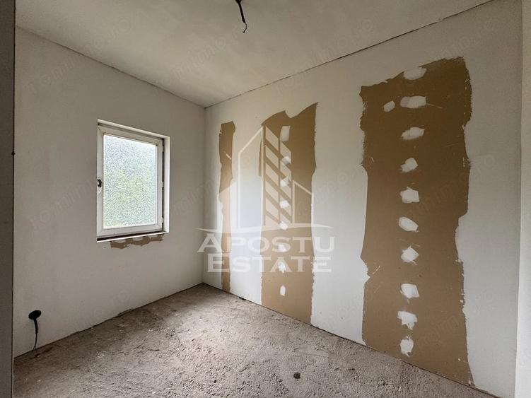 Casă cu Teren 1100 Mp în Fărcădin