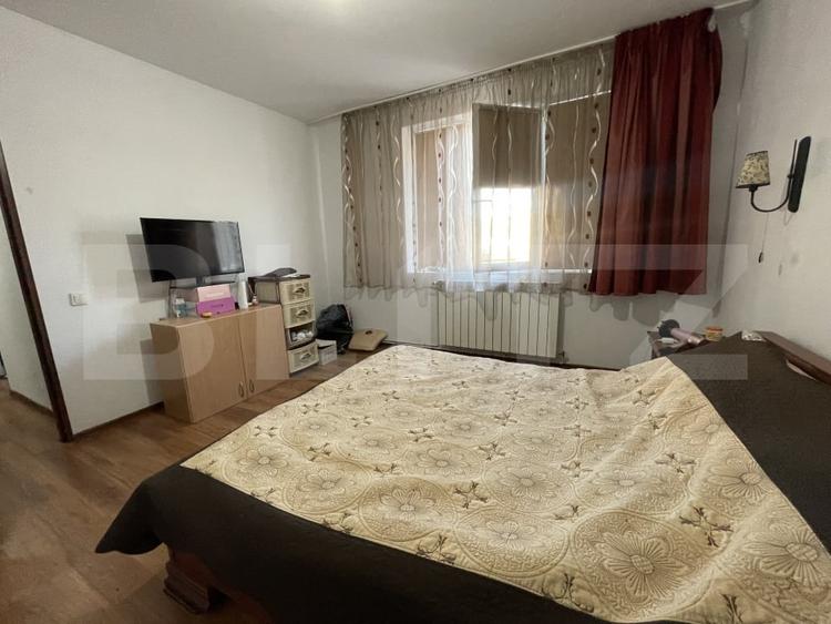 Apartament cu 3 camere decomandat, mobilat în Central