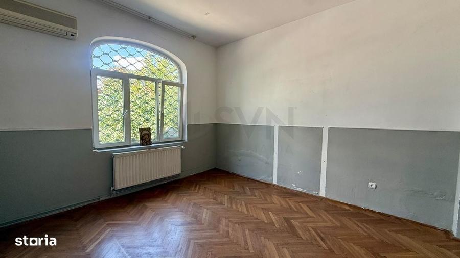 Casă cu 4 camere decomandat în Muncii