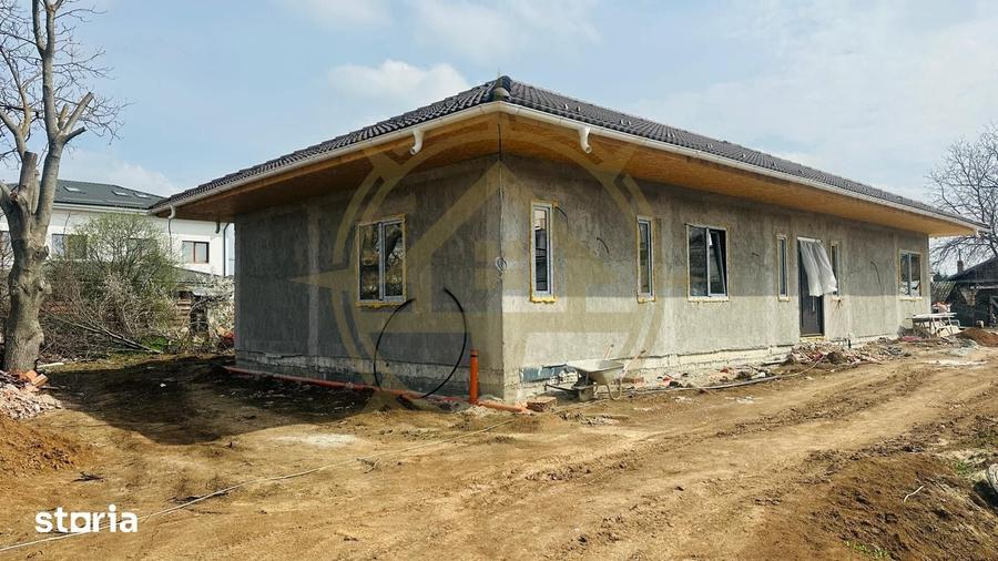 Casă cu 5 camere cu Teren 650 Mp în Corbeanca