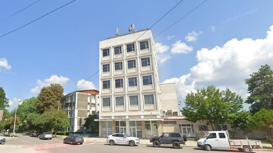 Spațiu comercial, de 3,366 mp, în Central