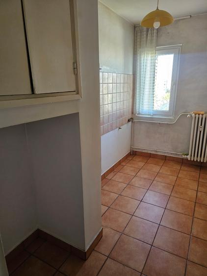 Apartament cu 3 camere circular în Drumul Taberei