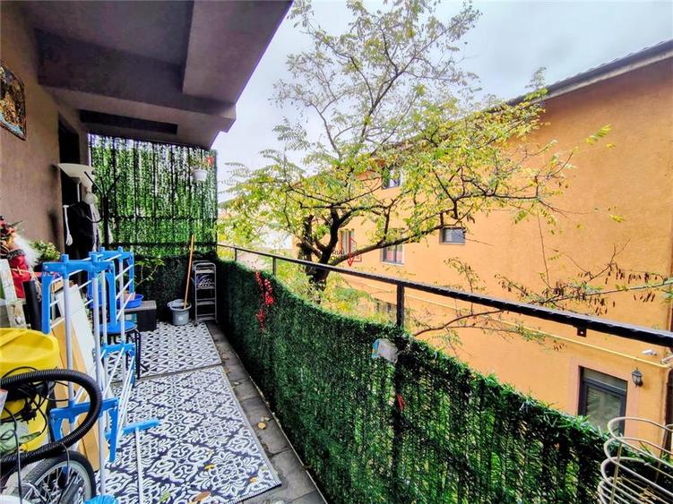 Apartament cu 2 camere decomandat, mobilat în Titan