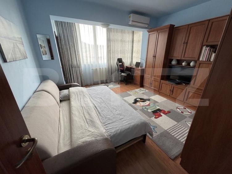 Apartament cu 2 camere semidecomandat, mobilat în Florești