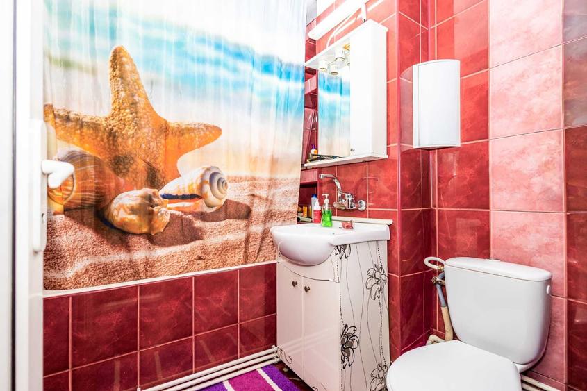 Apartament cu 2 camere decomandat în Poarta 6
