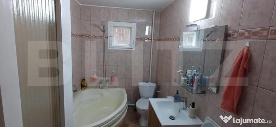 Casă cu 3 camere cu Teren 1800 Mp în Centura