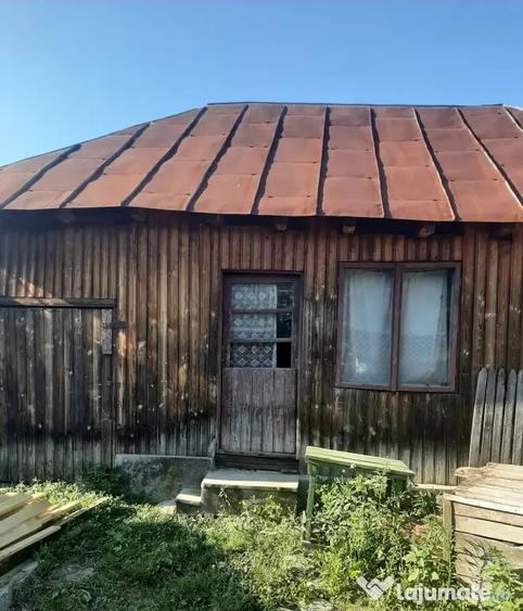 Casă cu 3 camere în Vărbila