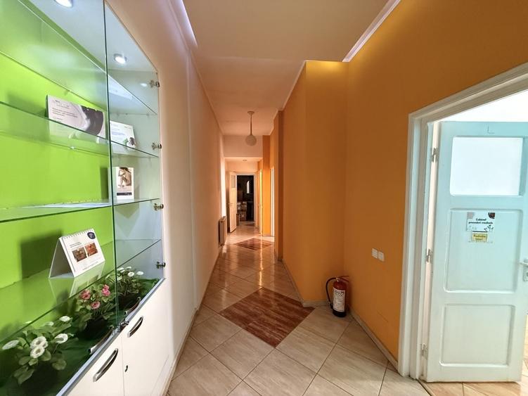 Casă individuală cu 31 camere cu Canalizare în Calea Călărașilor