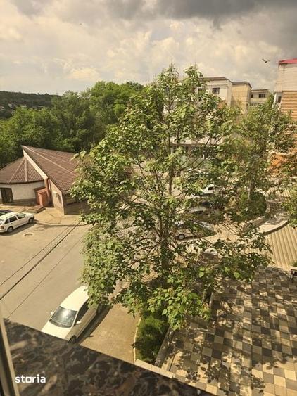 Vand apartament zona trust cu 2 camere - 1