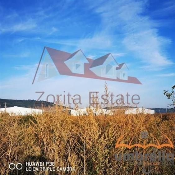 Teren agricol intravilan de 23600 mp, în Nord-Vest