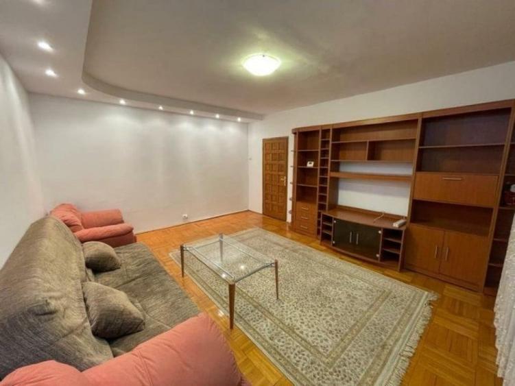 Apartament cu 4 camere decomandat în 13 Septembrie