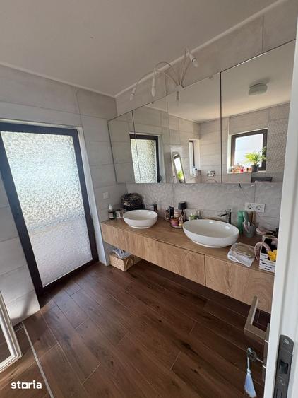 Casă cu 4 camere cu Teren 750 Mp în Baciu